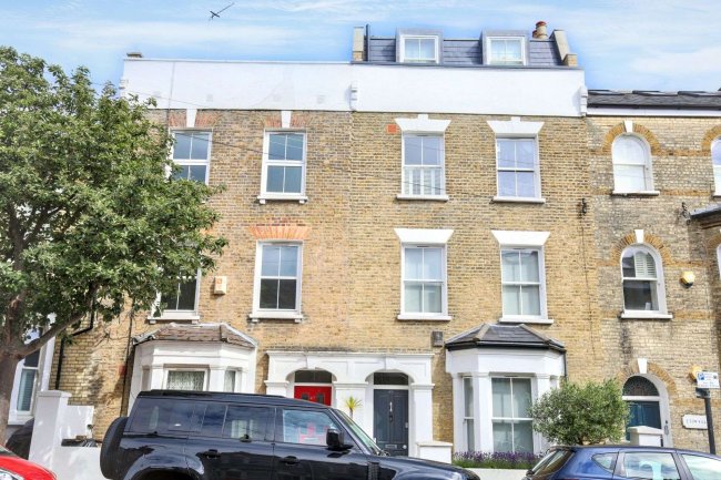 47b Mallinson Road, Battersea, London SW11 1BW 10