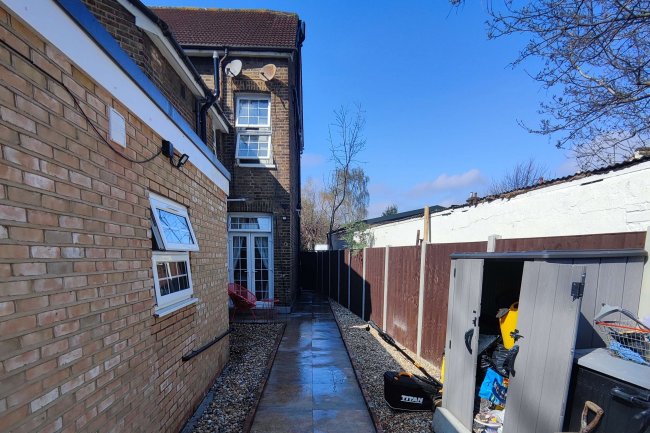 52 Kidderminster Road, Croydon, CR0 2UE 3