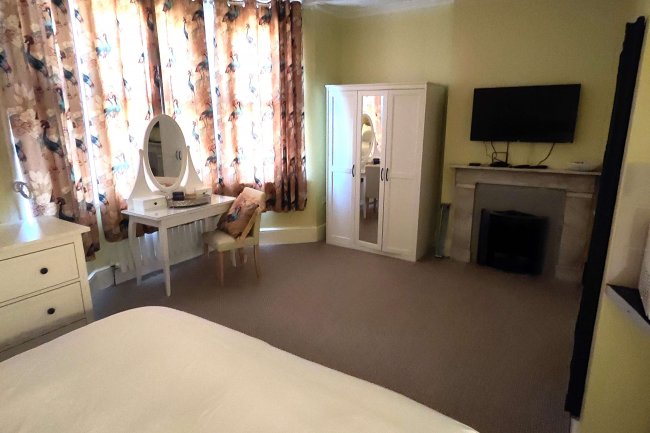 52 Kidderminster Road, Croydon, CR0 2UE 3