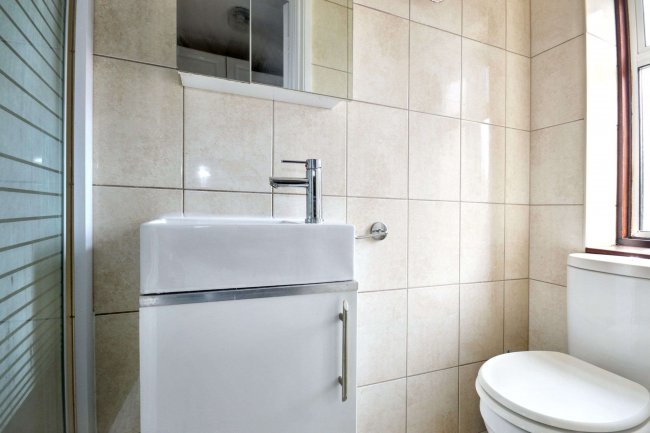 63 Hendon Way, Cricklewood, London, NW2 2LX 7