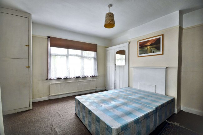 63 Hendon Way, Cricklewood, London, NW2 2LX 7