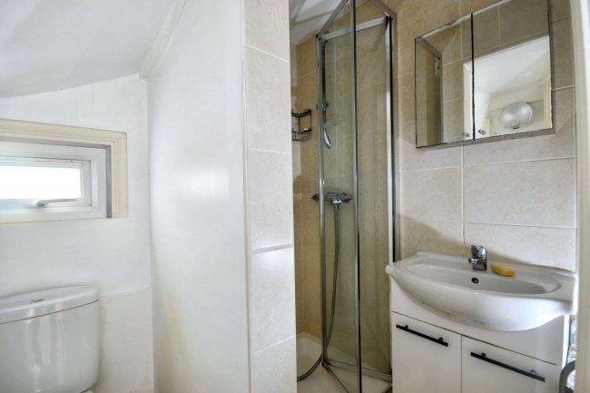 63 Hendon Way, Cricklewood, London, NW2 2LX 7