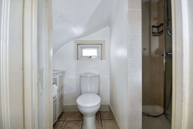 63 Hendon Way, Cricklewood, London, NW2 2LX 7