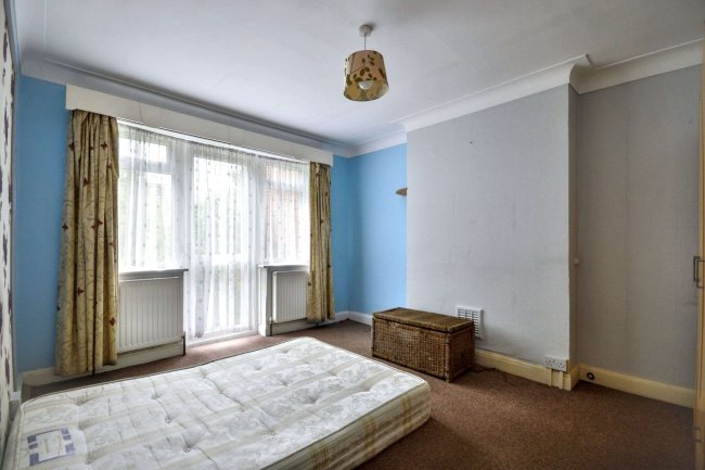 63 Hendon Way, Cricklewood, London, NW2 2LX 7