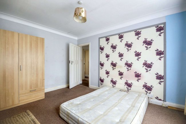 63 Hendon Way, Cricklewood, London, NW2 2LX 7