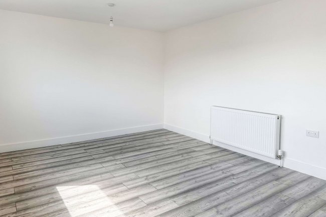 179 179A & 179B North Lane, Aldershot, GU12 4SY 8