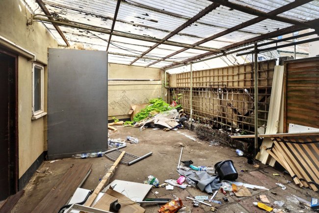 1 & 1A Albert Road, East Barnet EN4 9SH 5