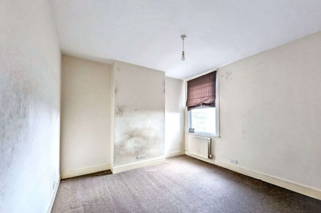 131 Auckland Hill, Norwood, London SE27 9PG 10