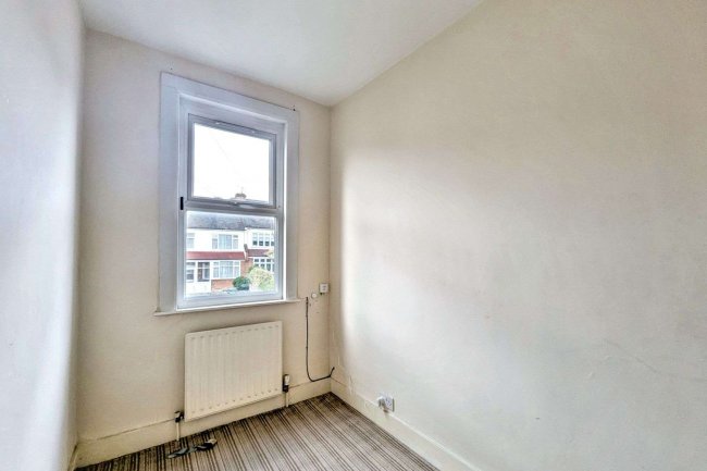 131 Auckland Hill, Norwood, London SE27 9PG 10