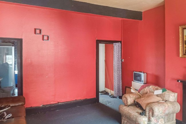 99 High Street, Andover, Hampshire, SP10 1ND 35