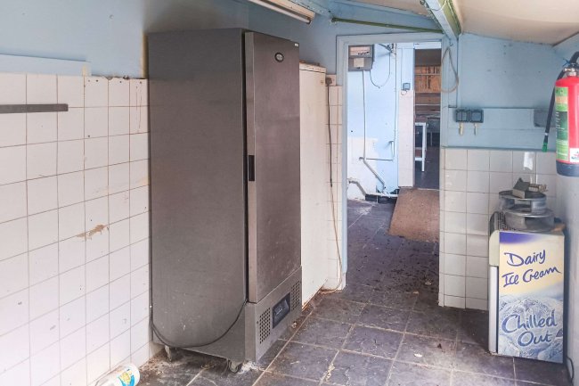 99 High Street, Andover, Hampshire, SP10 1ND 35