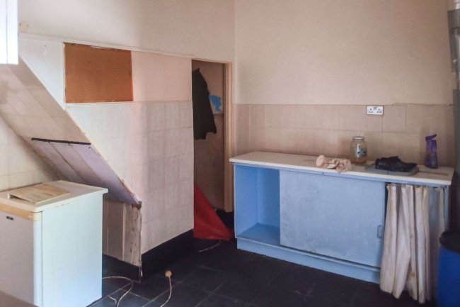 99 High Street, Andover, Hampshire, SP10 1ND 35