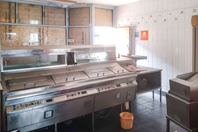 99 High Street, Andover, Hampshire, SP10 1ND 35