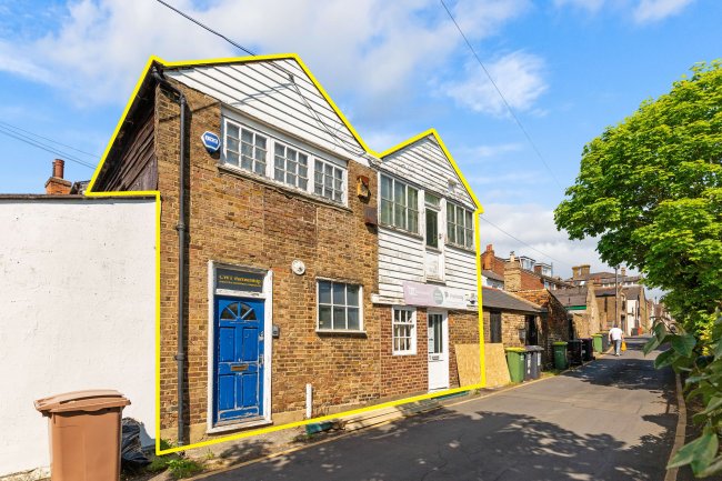 47-49 Back Lane, Rochford, SS4 1BE 9