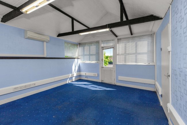 47-49 Back Lane, Rochford, SS4 1BE 10