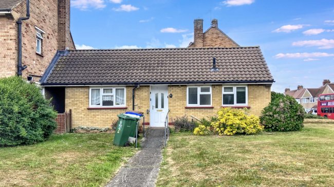 2 Eynsford Crescent, Bexley, DA5 3JD 3