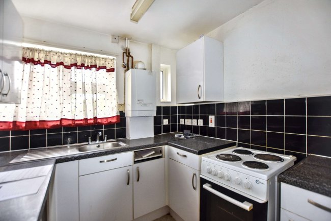 5 Ellenborough Road, Sidcup, Kent, DA14 5JY 1