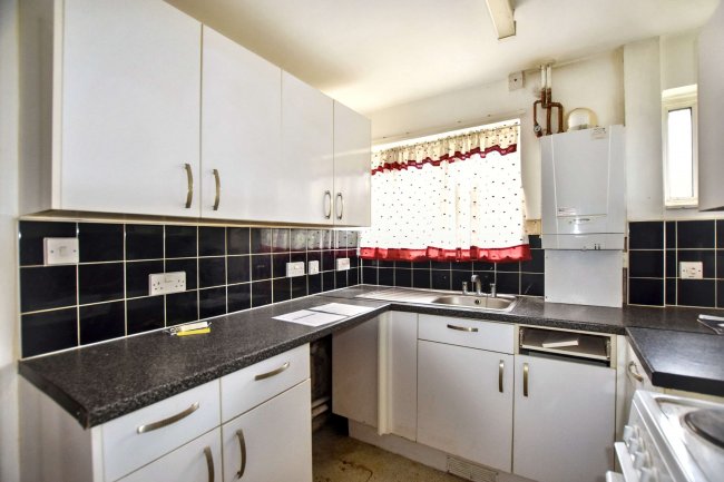 5 Ellenborough Road, Sidcup, Kent, DA14 5JY 1