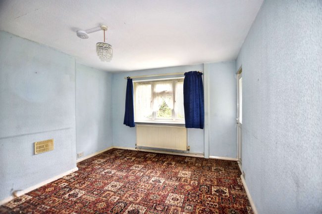 5 Ellenborough Road, Sidcup, Kent, DA14 5JY 1