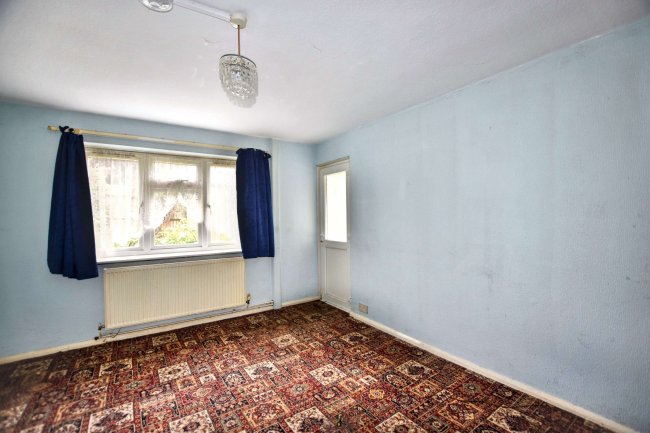 5 Ellenborough Road, Sidcup, Kent, DA14 5JY 1