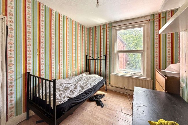 8 Foyle Road, Tottenham, London, N17 0NL 5