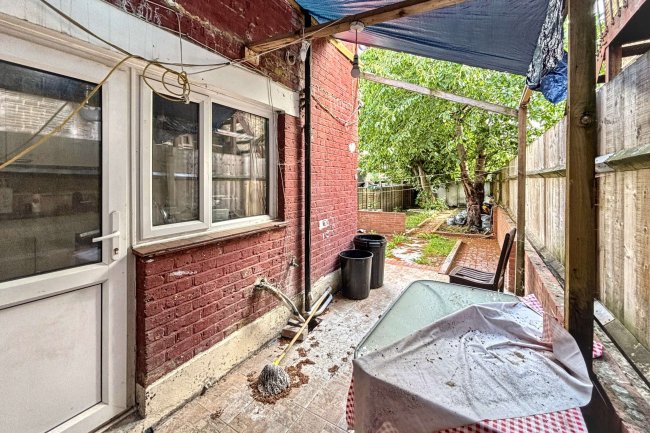 8 Foyle Road, Tottenham, London, N17 0NL 5