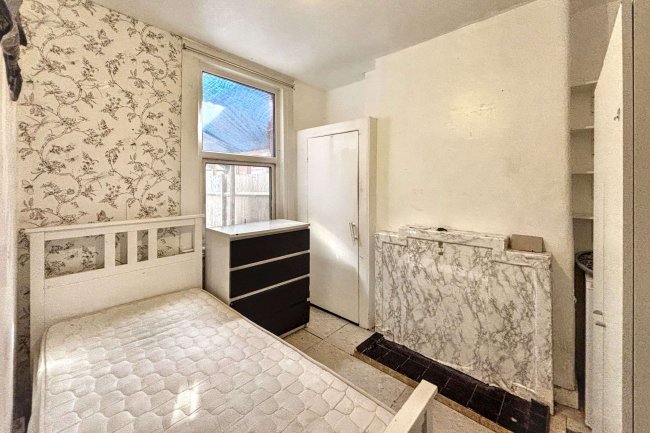 8 Foyle Road, Tottenham, London, N17 0NL 5