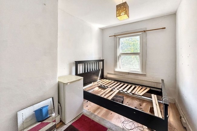 8 Foyle Road, Tottenham, London, N17 0NL 5