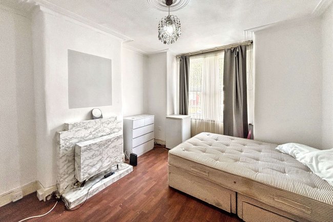 8 Foyle Road, Tottenham, London, N17 0NL 5