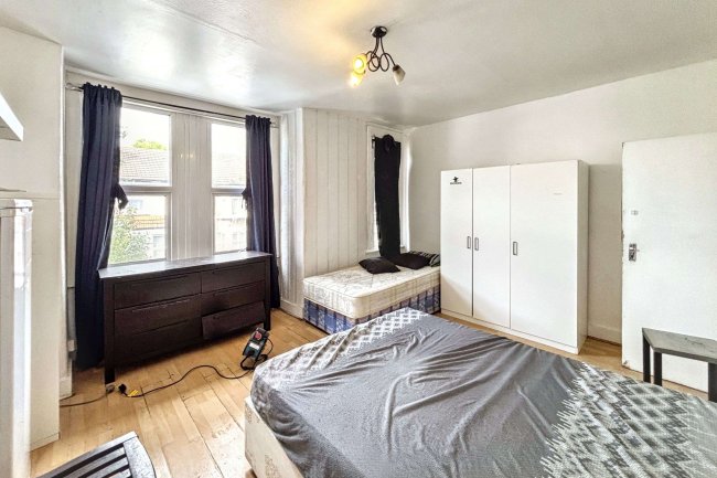 8 Foyle Road, Tottenham, London, N17 0NL 5