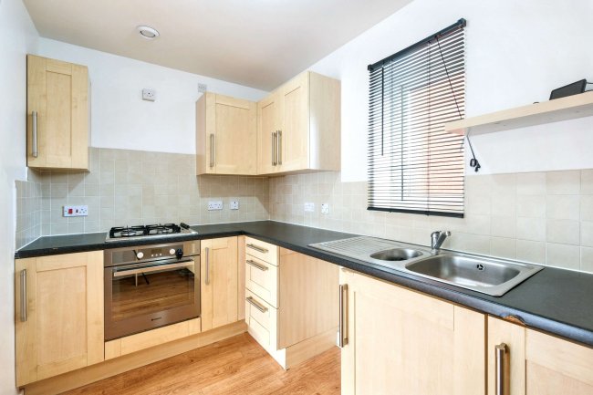 Flat 3 Sandpiper House, 7 Millward Drive, Bletchley, Milton Keynes, Buckinghamshire, MK2 2BW 9