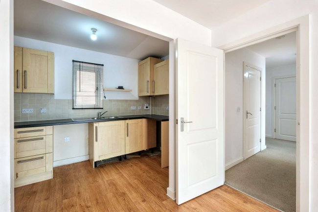 Flat 3 Sandpiper House, 7 Millward Drive, Bletchley, Milton Keynes, Buckinghamshire, MK2 2BW 9