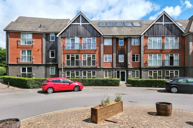 Flat 3 Sandpiper House, 7 Millward Drive, Bletchley, Milton Keynes, Buckinghamshire, MK2 2BW 9