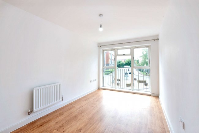 Flat 3 Sandpiper House, 7 Millward Drive, Bletchley, Milton Keynes, Buckinghamshire, MK2 2BW 9