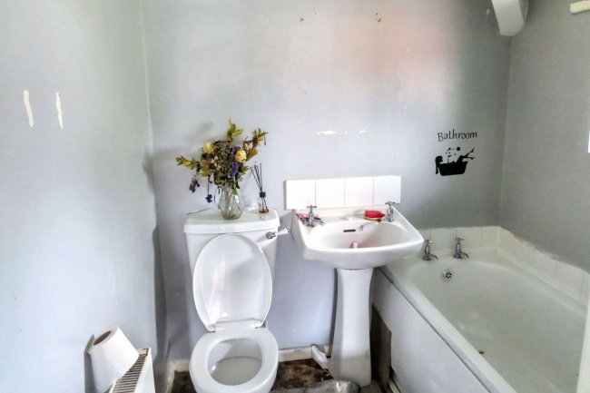 1 Howgill Avenue, Lancaster, Lancashire, LA1 2HF 7