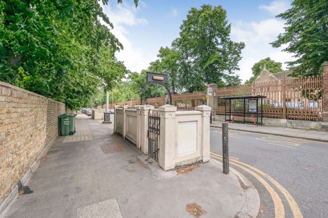 Former Public Conveniences, Robson Road, West Norwood, London SE27 9LA 2