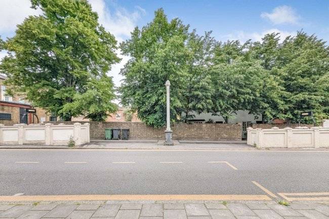 Former Public Conveniences, Robson Road, West Norwood, London SE27 9LA 2
