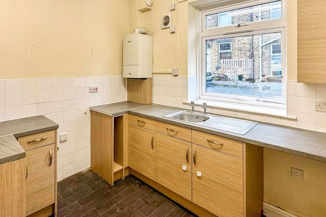 1 Upper Fountain Street, Sowerby Bridge, West Yorkshire, HX6 2QY 6