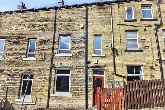 33 Claremont Street, Sowerby Bridge, West Yorkshire, HX6 2PD 6