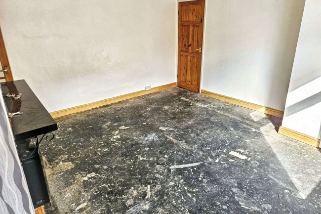 33 Claremont Street, Sowerby Bridge, West Yorkshire, HX6 2PD 6