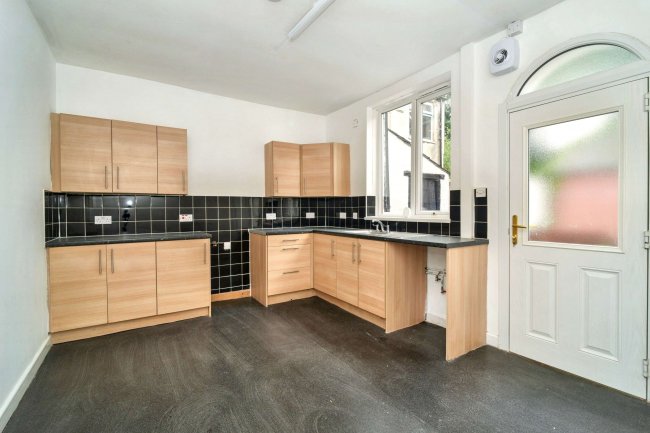 160 Market Street, Radcliffe, Manchester, M26 1FY 5