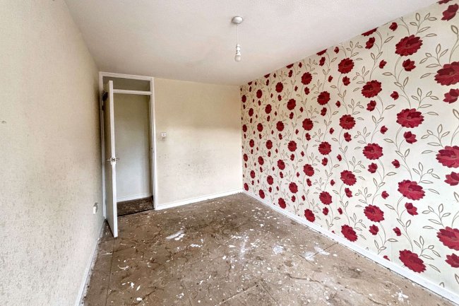 47 Shelley Grove, Bradford, West Yorkshire, BD8 0JZ 7