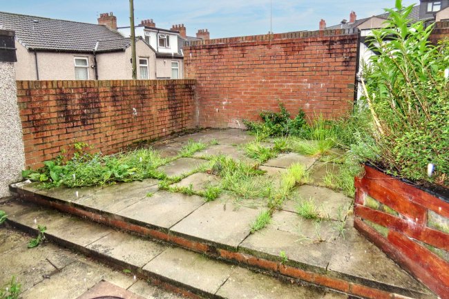 47 Whitehead Street, Blackburn, Lancashire BB2 1HP 8