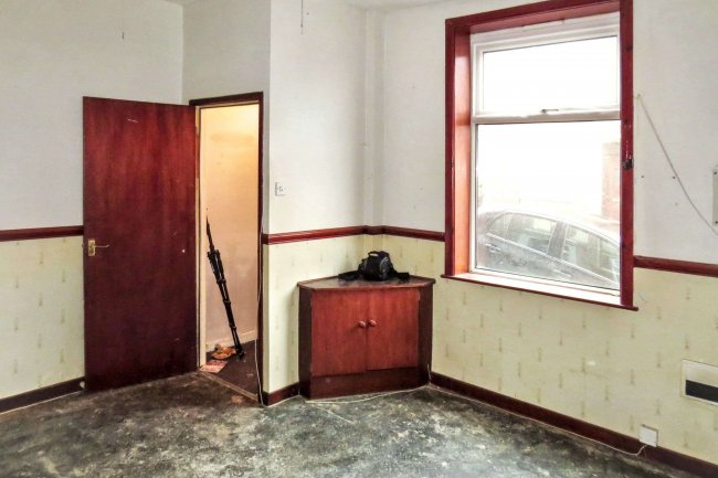 47 Whitehead Street, Blackburn, Lancashire BB2 1HP 8