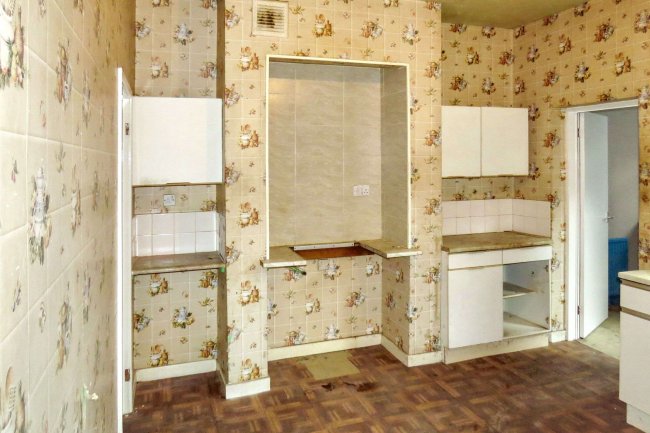 47 Whitehead Street, Blackburn, Lancashire BB2 1HP 8