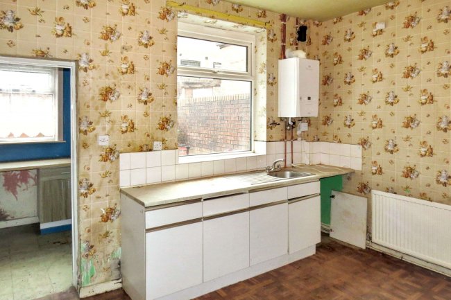 47 Whitehead Street, Blackburn, Lancashire BB2 1HP 8