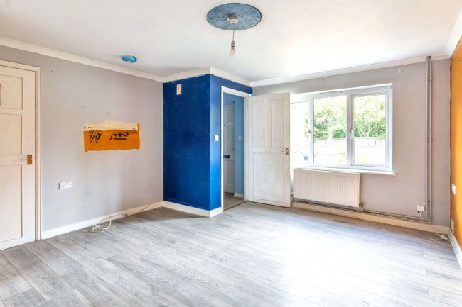 3 Norwich Close, Clacton On Sea, Essex, CO16 8WA 5