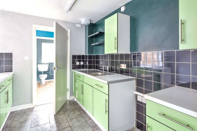 3 Norwich Close, Clacton On Sea, Essex, CO16 8WA 5