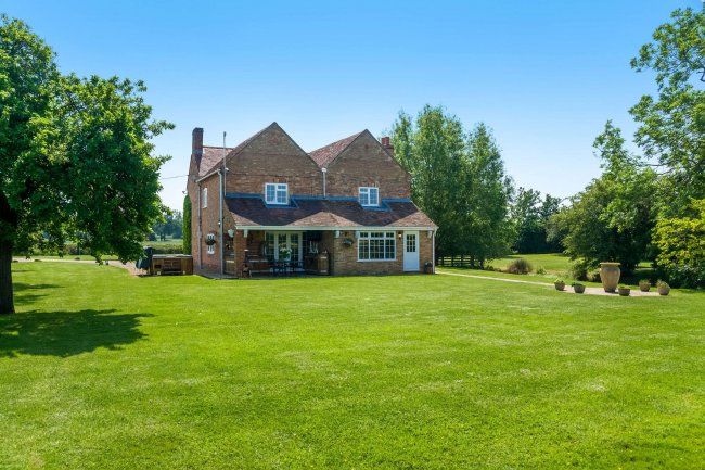 New Park Farmhouse, Murcott, Kidlington, Oxfordshire OX5 2FE 3