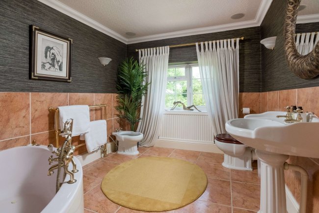 New Park Farmhouse, Murcott, Kidlington, Oxfordshire OX5 2FE 3